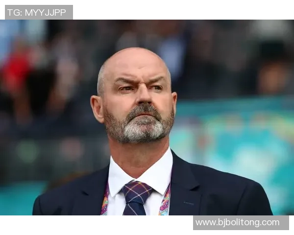 足球历史最佳左后卫球星盘点 谁是足坛最具影响力的左后卫传奇人物